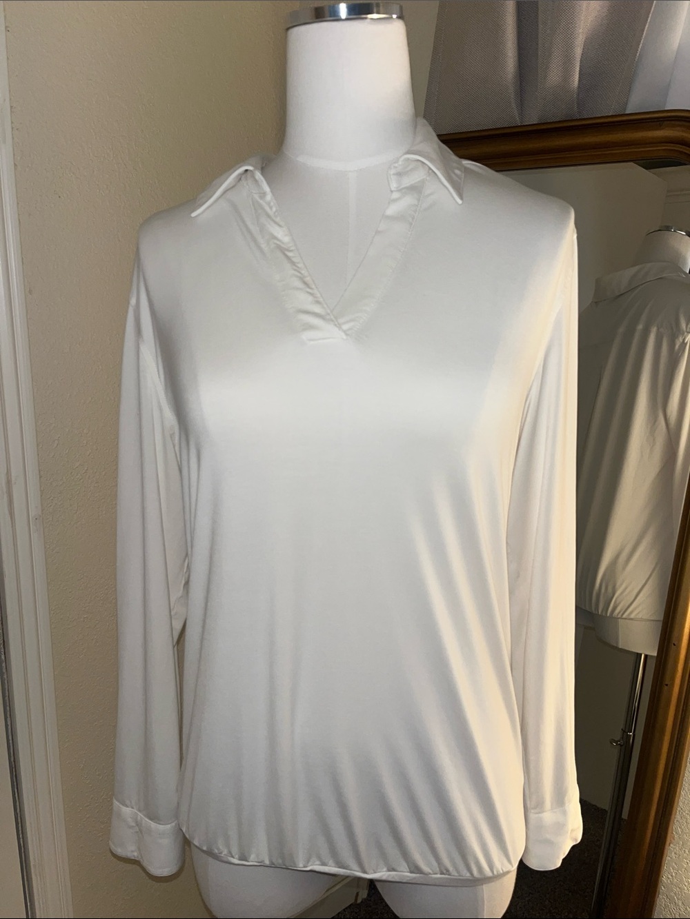 Buttercloth Pretucked Classic Ivory Long-Sleeve V-Neck